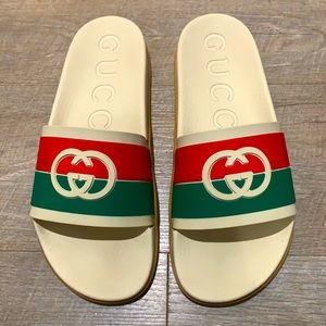 Interlocking G slide sandal size 11